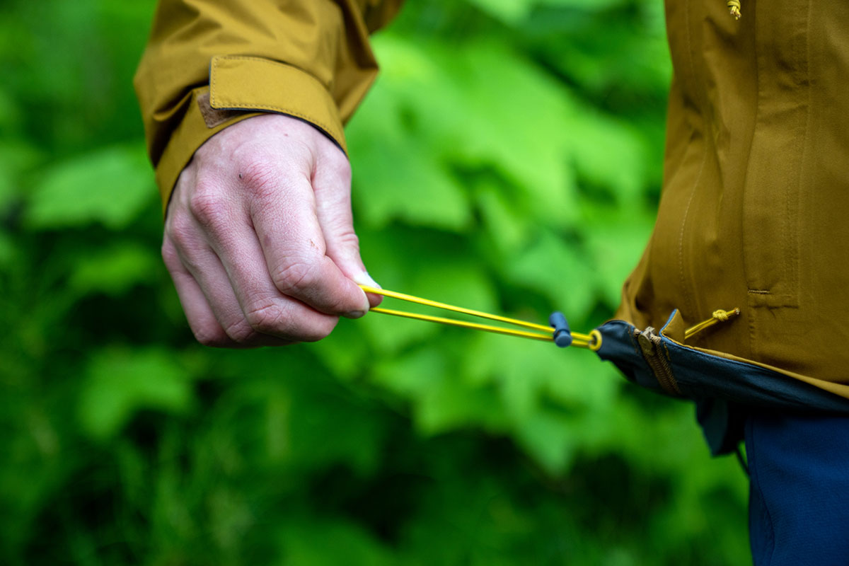 Outdoor Research Foray II GTX rain jacket (cinching hem)